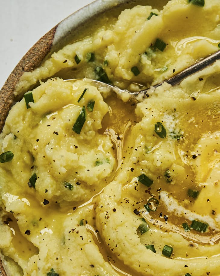 Buttermilk Mashed Potatoes Recipe (Creamy & Fluffy) The Kitchn